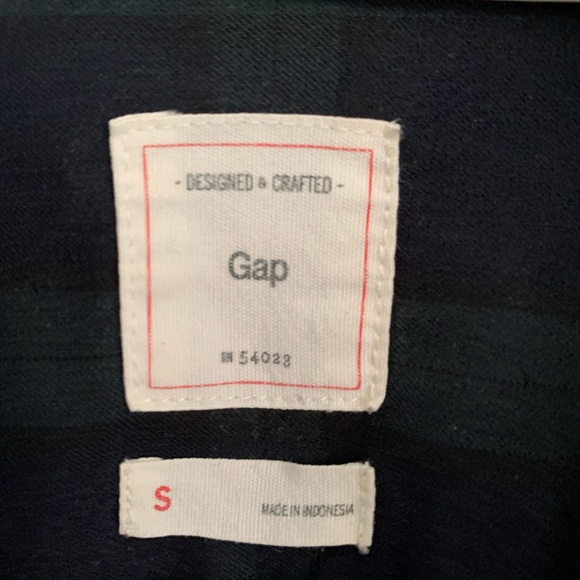 Gap Long Sleeved Button Down Shirt - Picture 4 of 6